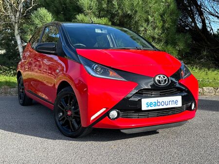 TOYOTA AYGO 1.0 VVT-i x-cite 4 Red Bi-Tone Euro 6 5dr