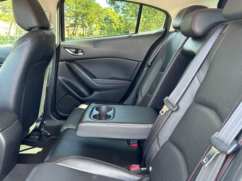MAZDA MAZDA3