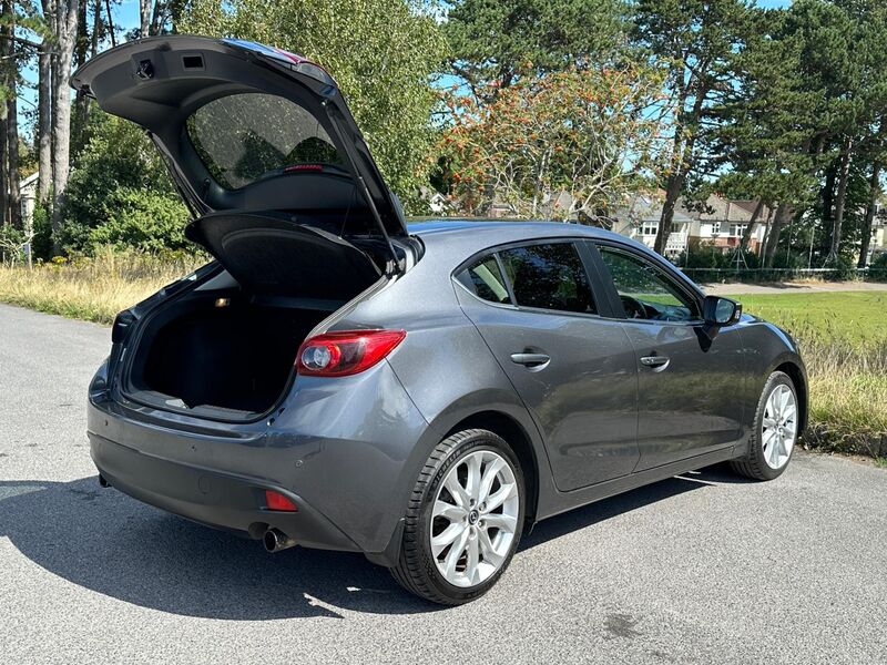 MAZDA MAZDA3
