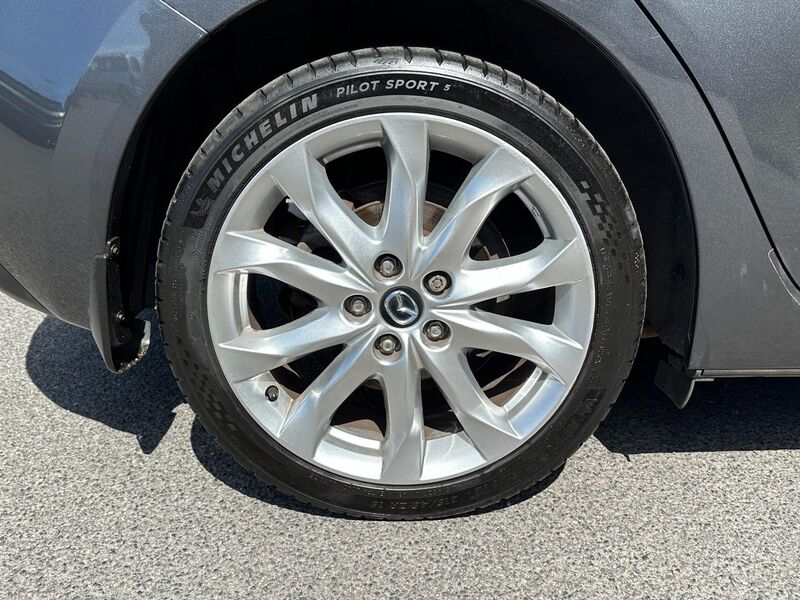 MAZDA MAZDA3