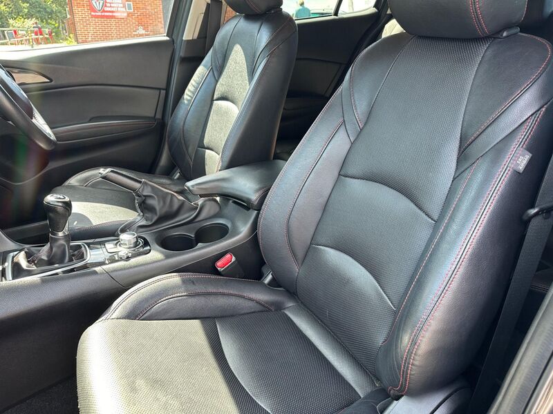 MAZDA MAZDA3