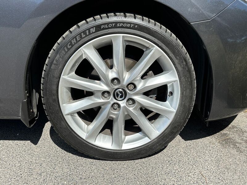 MAZDA MAZDA3