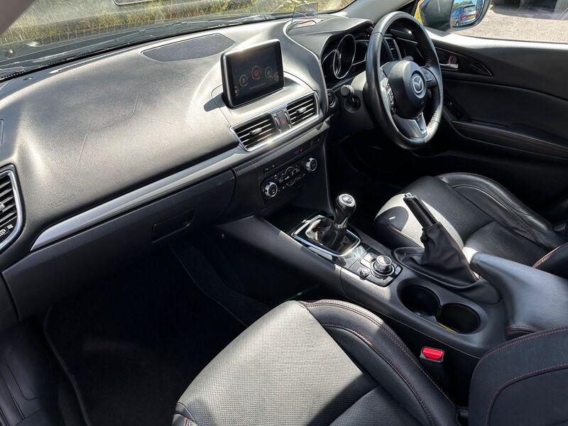 MAZDA MAZDA3