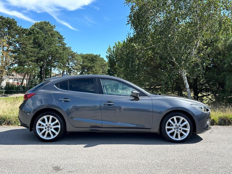 MAZDA MAZDA3