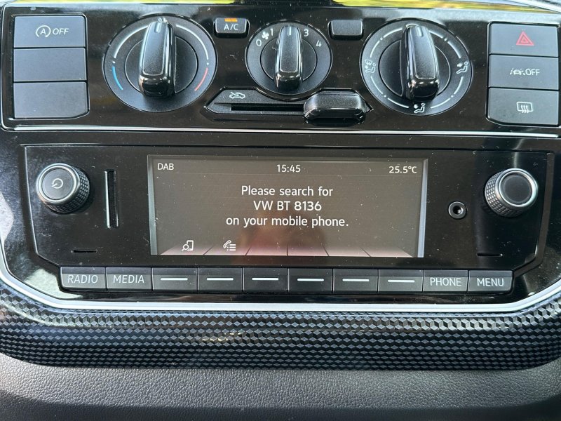 VOLKSWAGEN UP