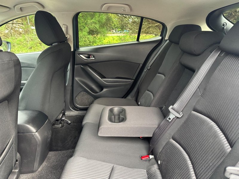 MAZDA MAZDA3