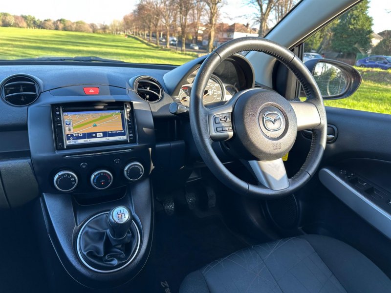 MAZDA MAZDA2