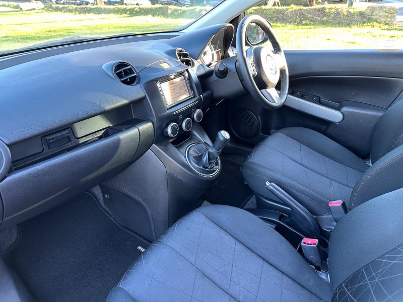 MAZDA MAZDA2