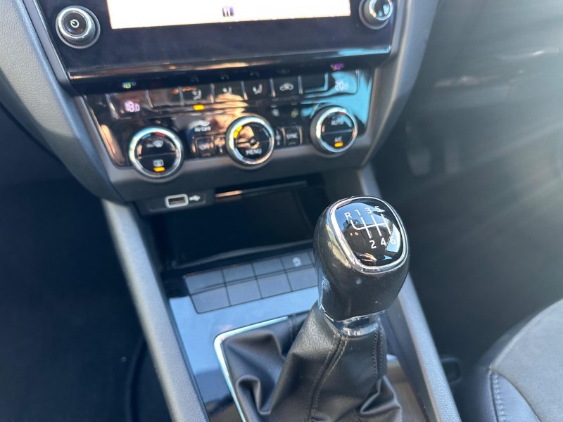 SKODA OCTAVIA