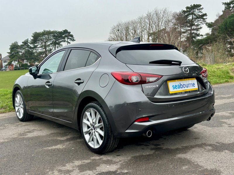 MAZDA MAZDA3