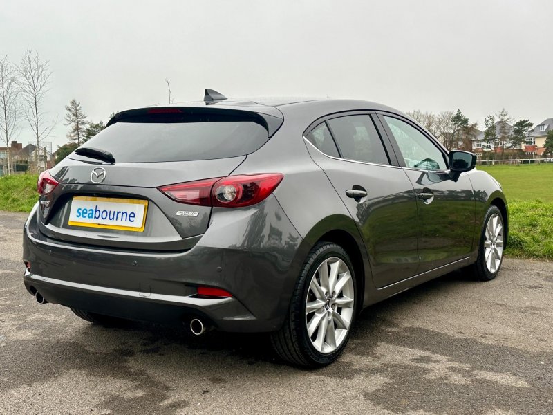 MAZDA MAZDA3