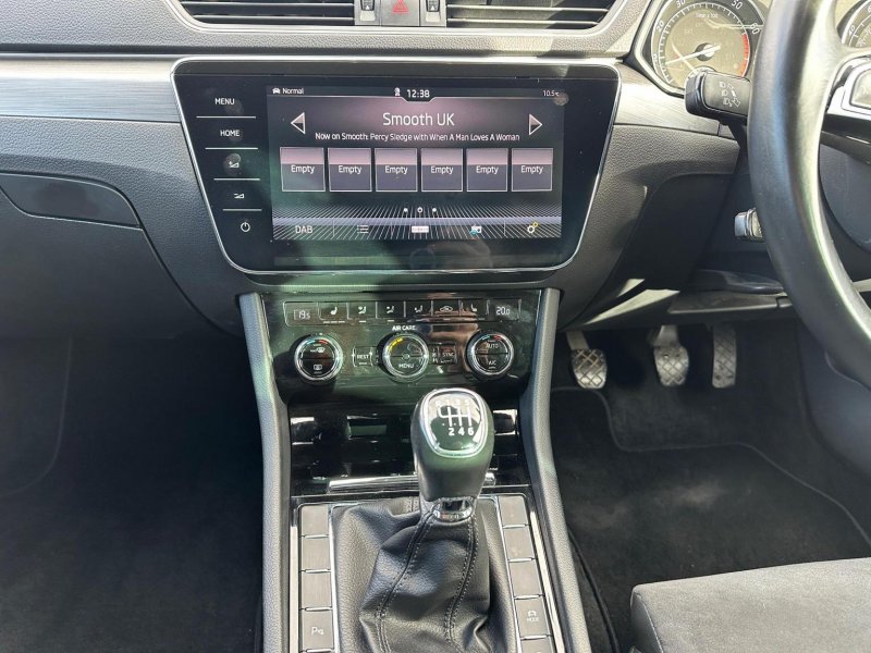 SKODA SUPERB