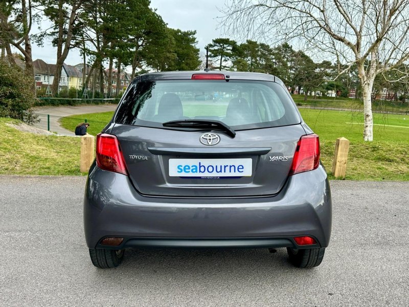 TOYOTA YARIS